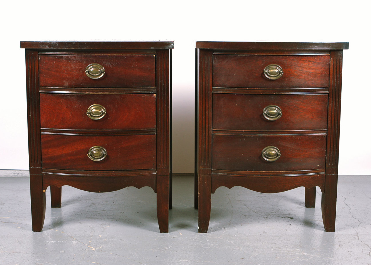 Mahogany Bow Front Nightstands Ebth