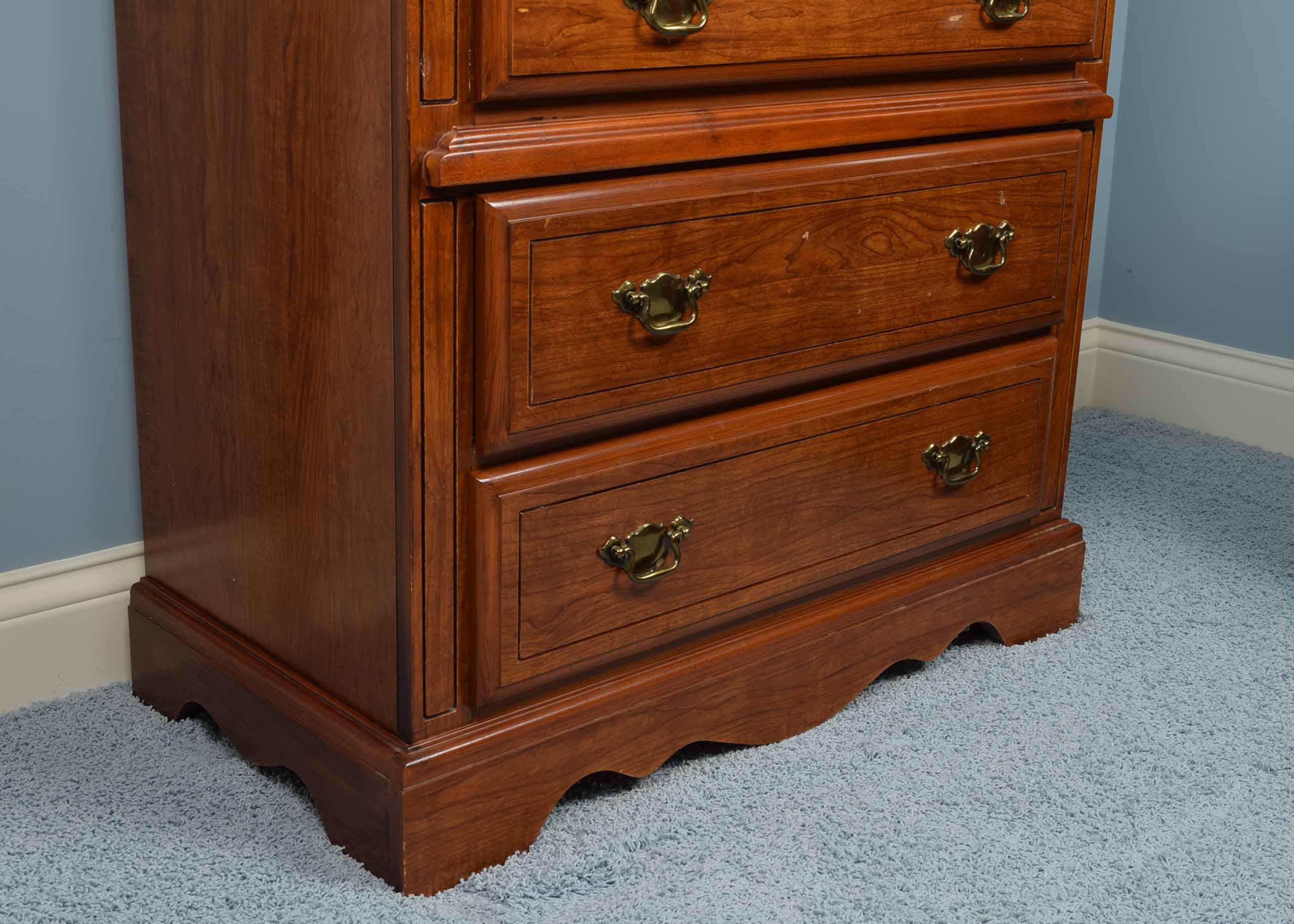 Broyhill Lenoir House Five Drawer Dresser EBTH