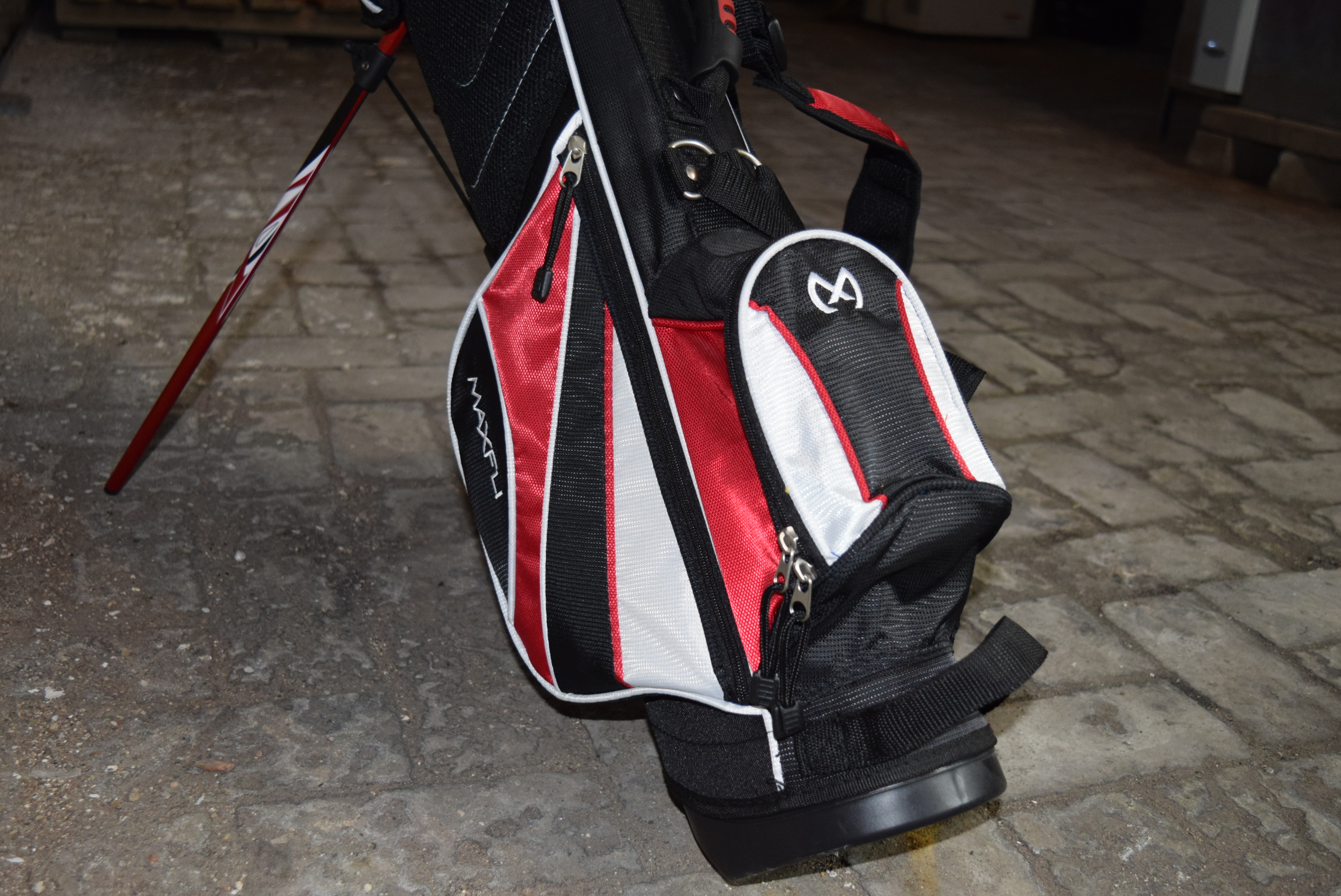 Maxfli Kids Golf Clubs and Bag EBTH