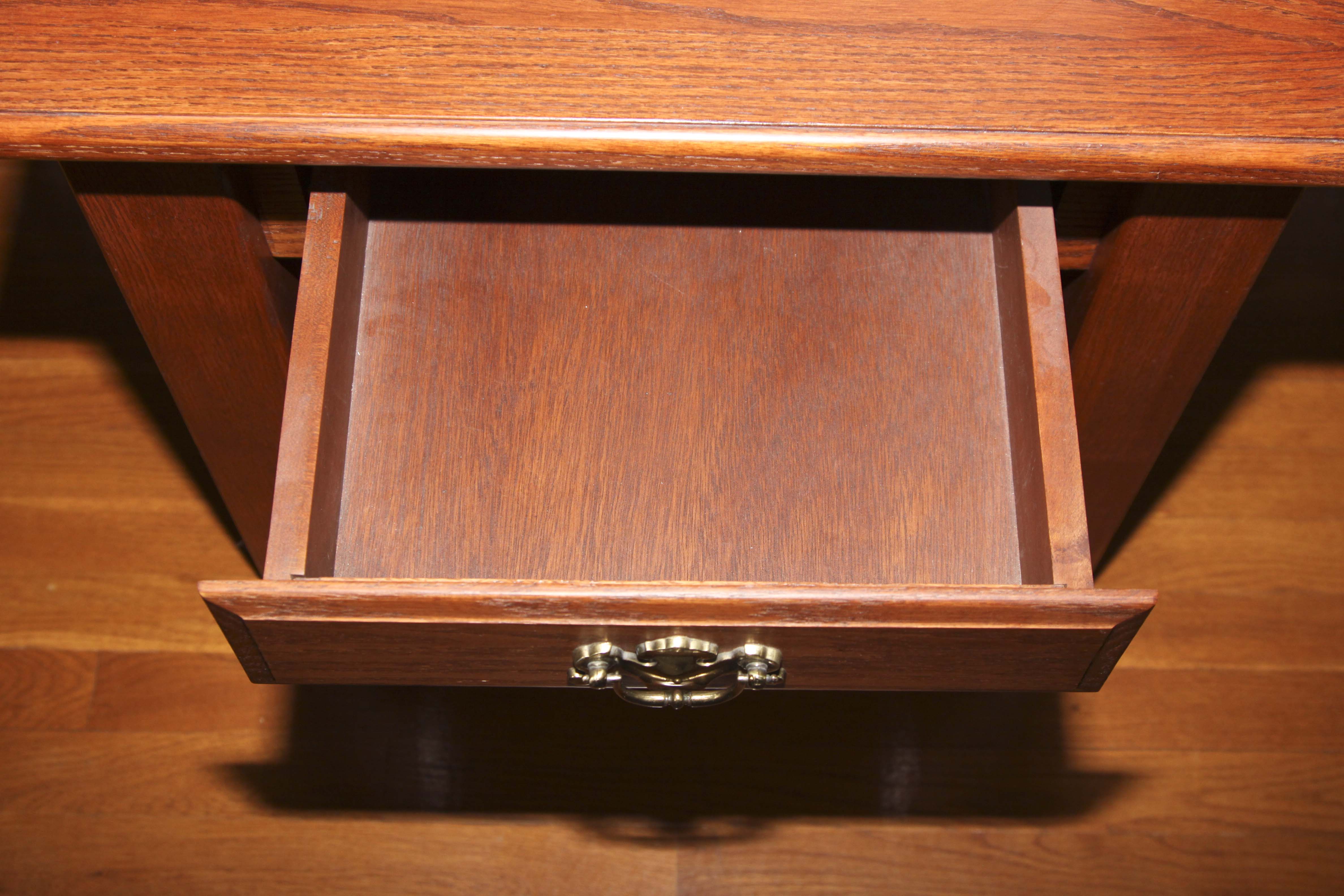 CustomMade Solid Oak MissionStyle End Table EBTH