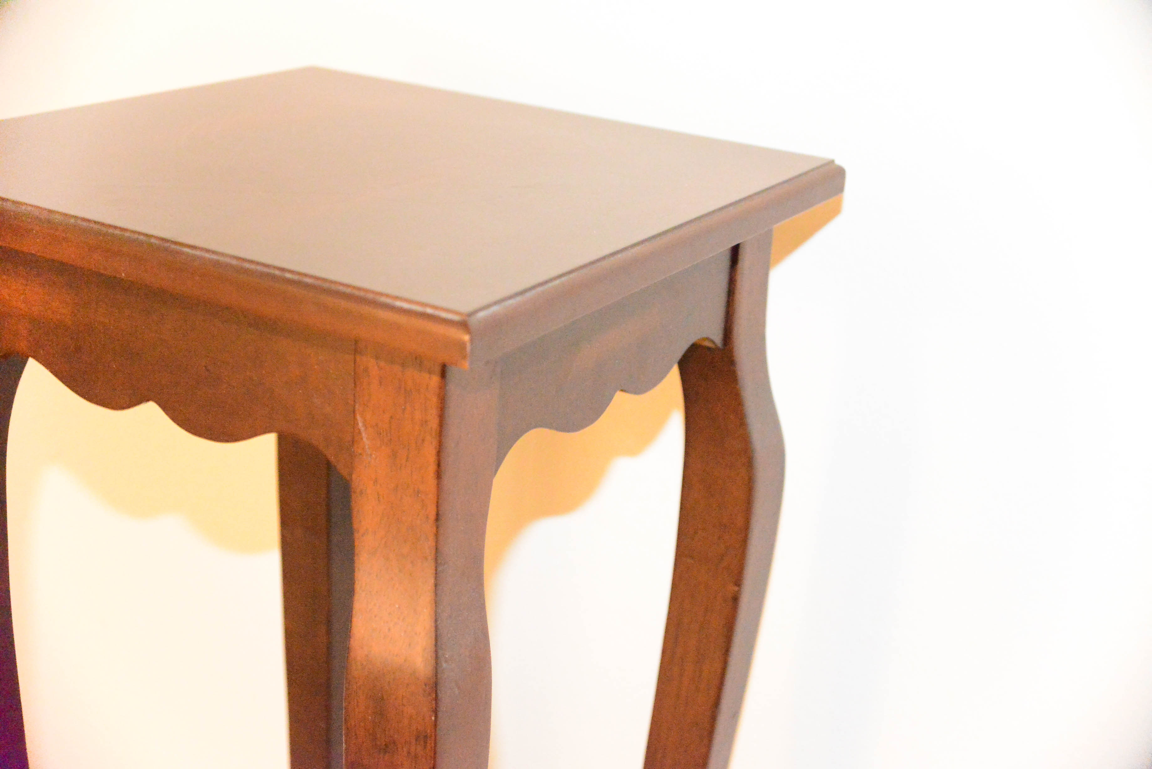 Mahogany Accent Table EBTH