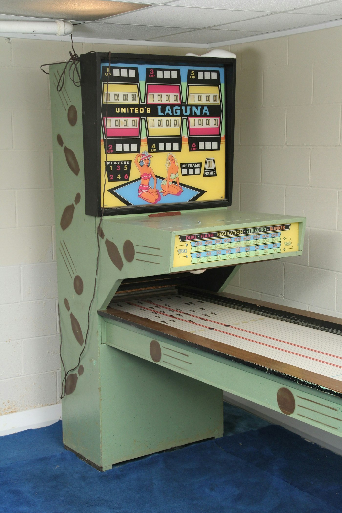Vintage Laguna Shuffle Alley Arcade Bowler EBTH
