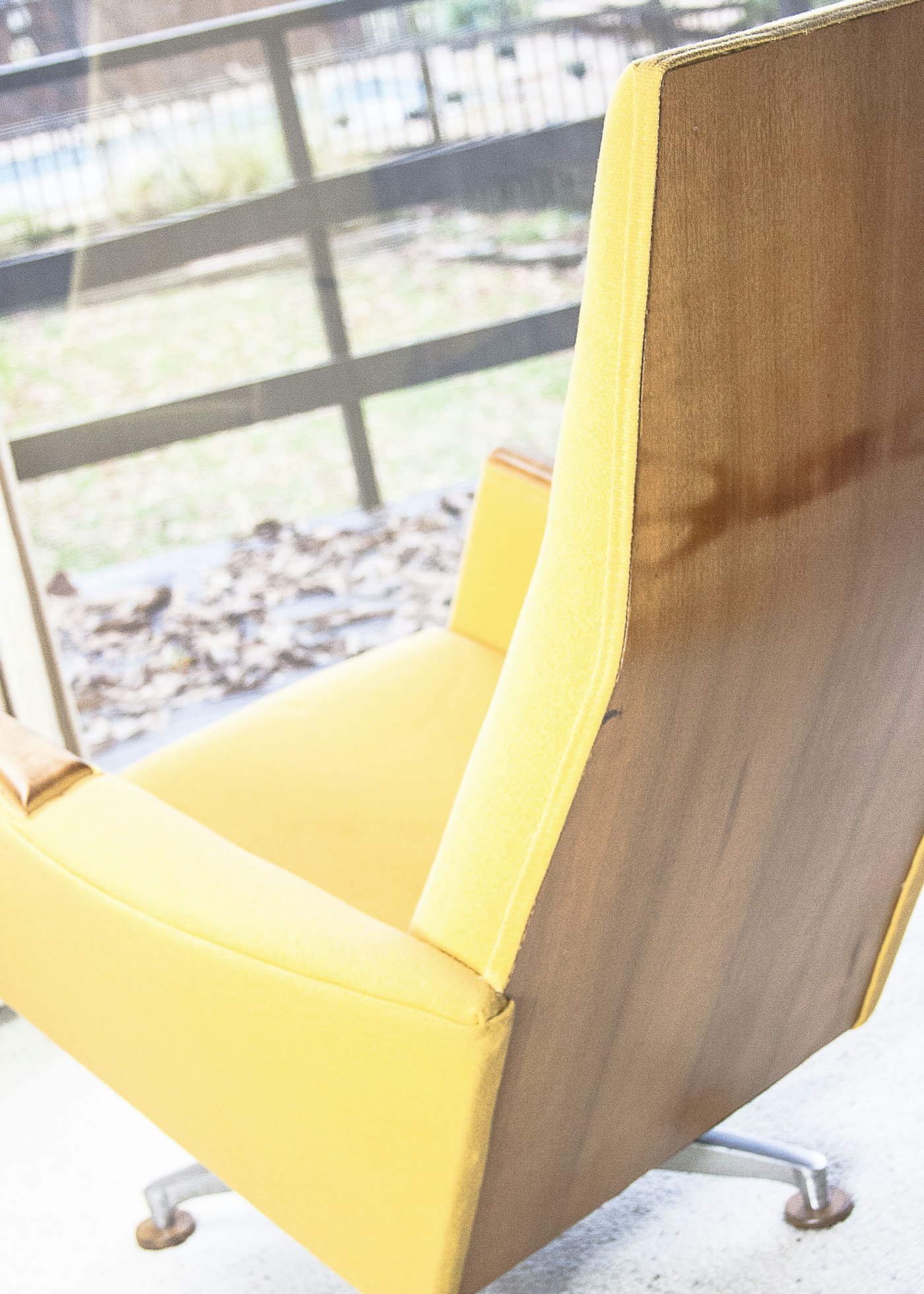 Mid Century Modern Armchair with Ottoman | EBTH