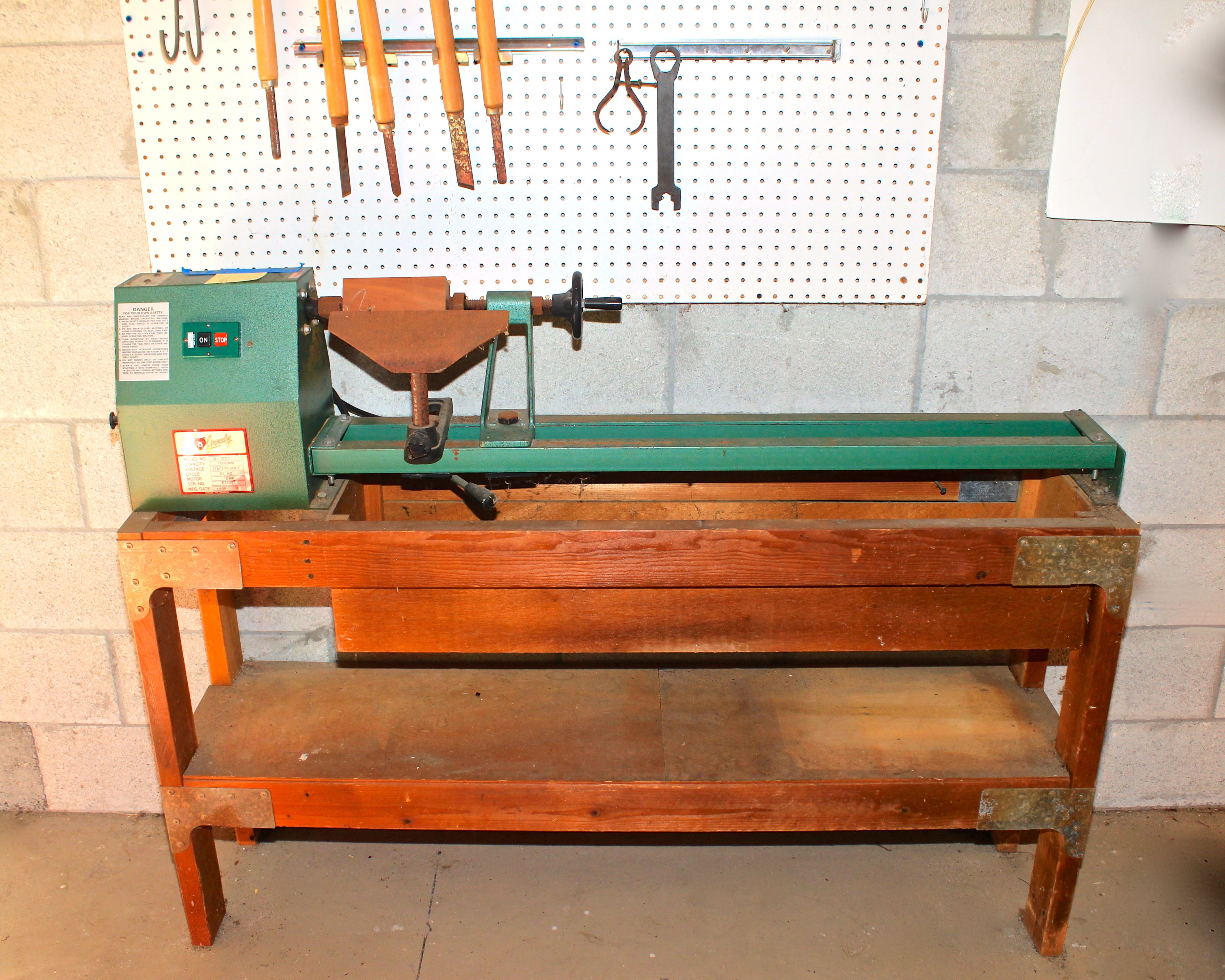 Grizzly Wood Lathe on Stand with Trough and Shaping Tools EBTH