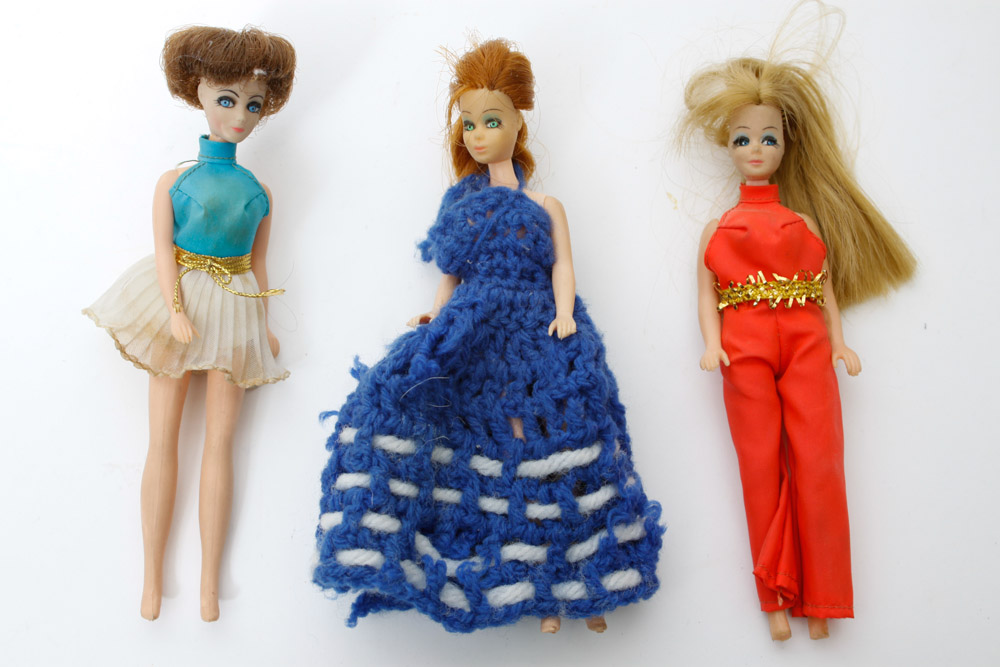 Boxed and Vintage Barbie Doll Collection | EBTH