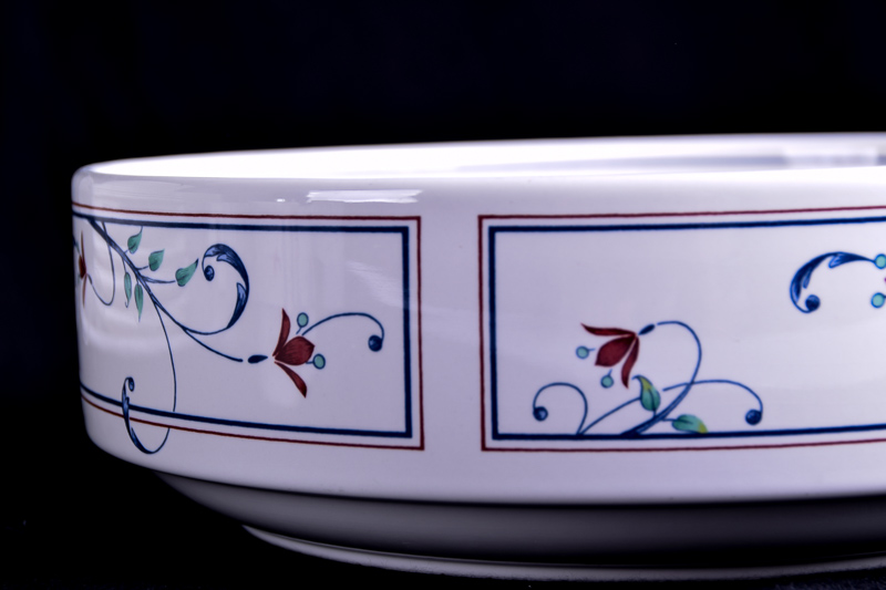 Mikasa "Intaglio" Dinnerware Set EBTH