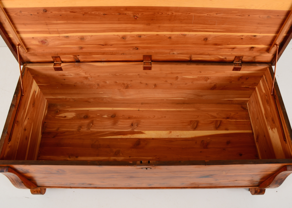 Tenne Cedar Wood Chest EBTH