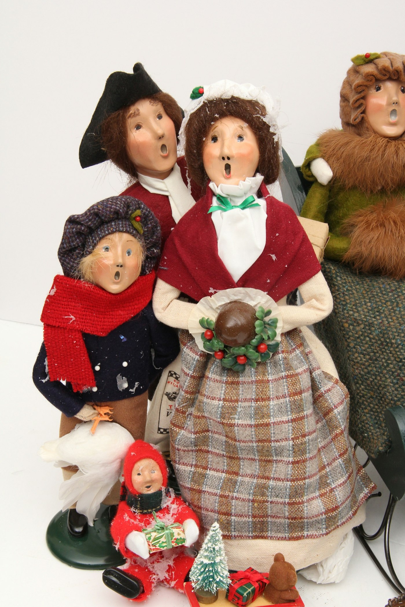 Byers Choice Christmas Carolers Collection EBTH