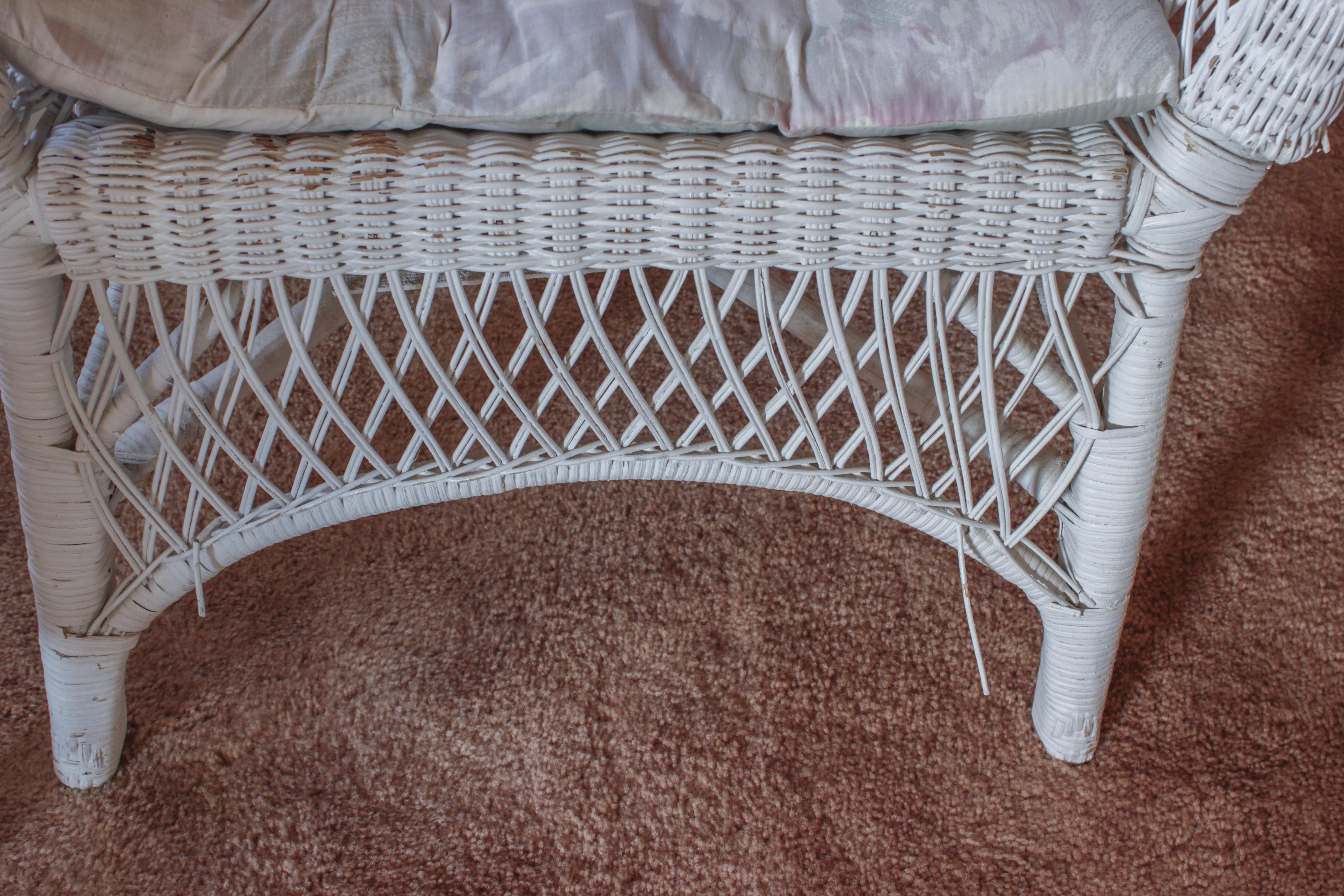 Vintage White Wicker Chairs | EBTH