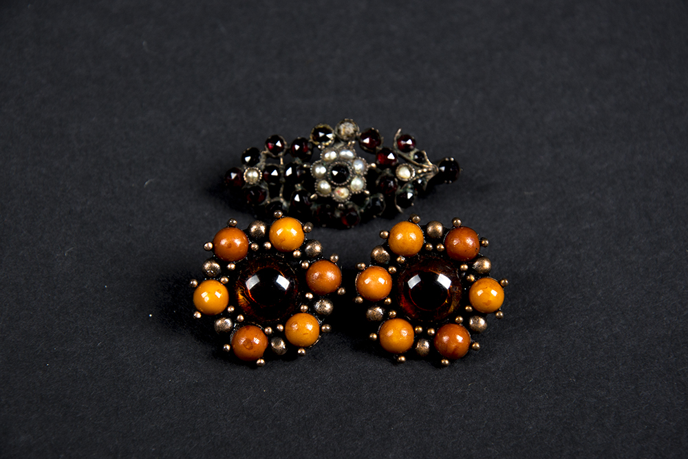 Amber and Ruby Costume Jewelry EBTH
