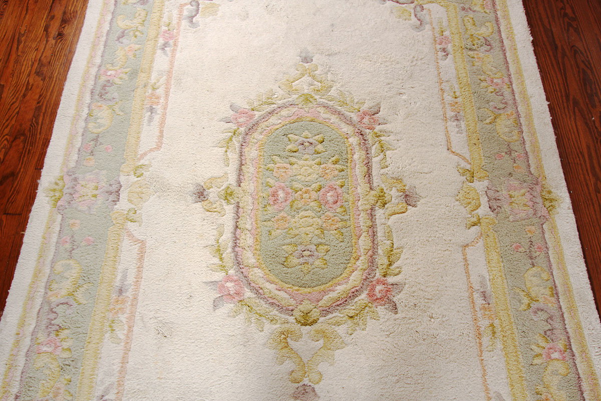 HandKnotted Indian Wool Cream and Flower Rug EBTH