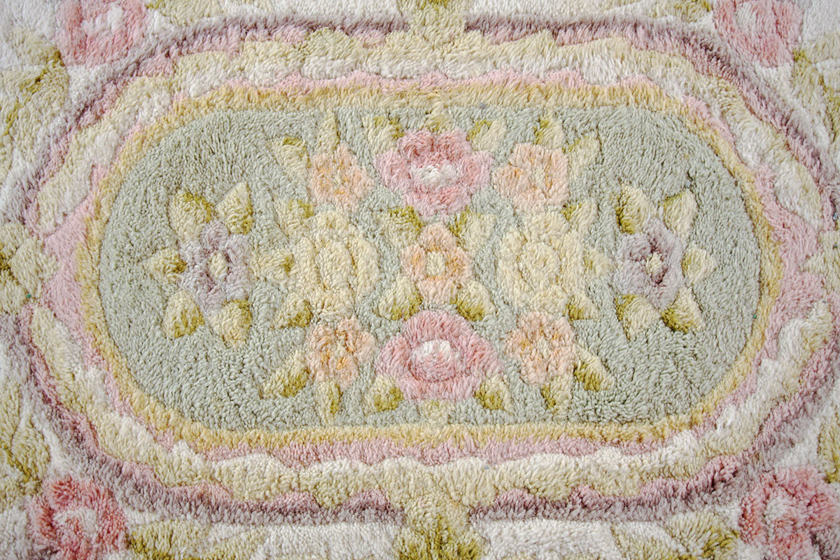 HandKnotted Indian Wool Cream and Flower Rug EBTH