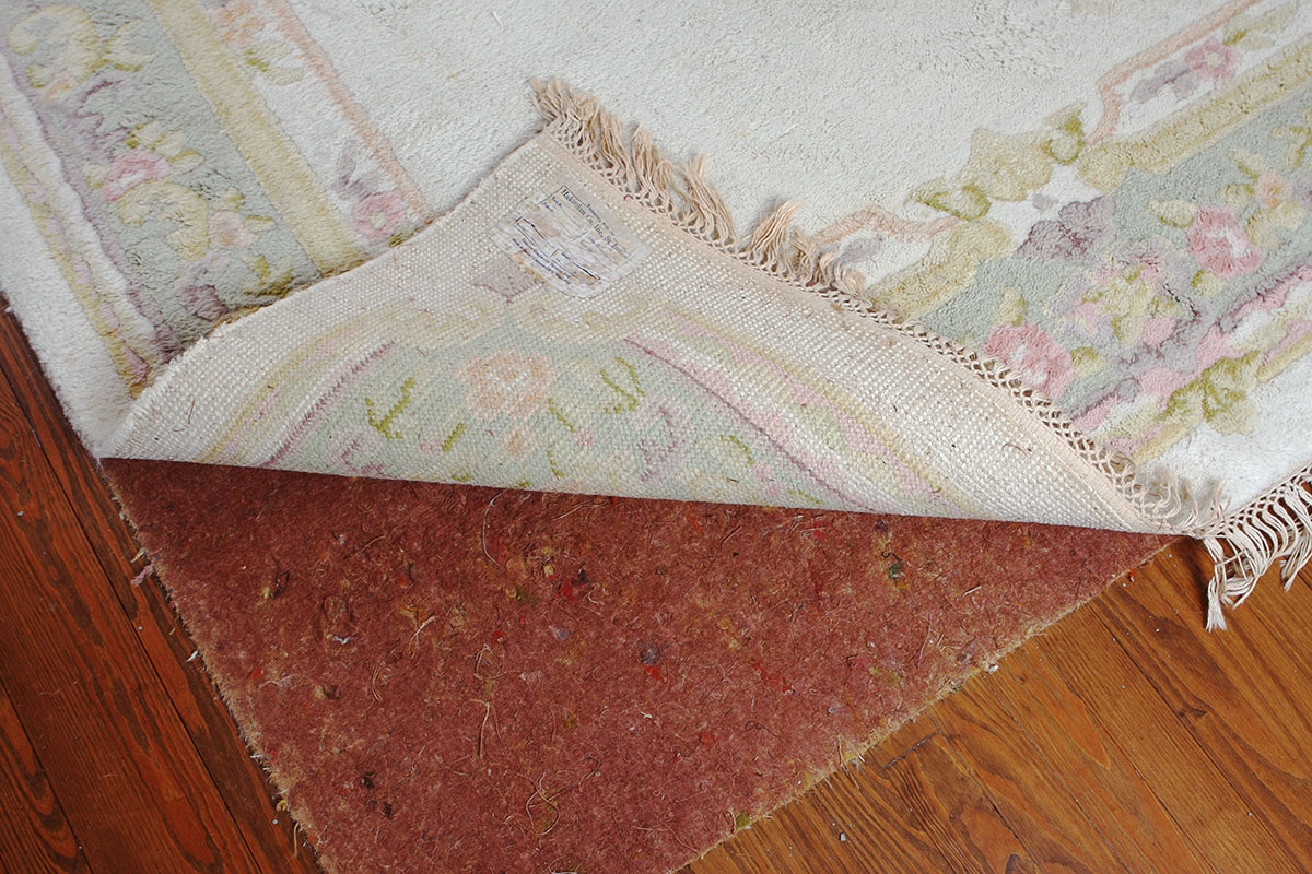 HandKnotted Indian Wool Cream and Flower Rug EBTH