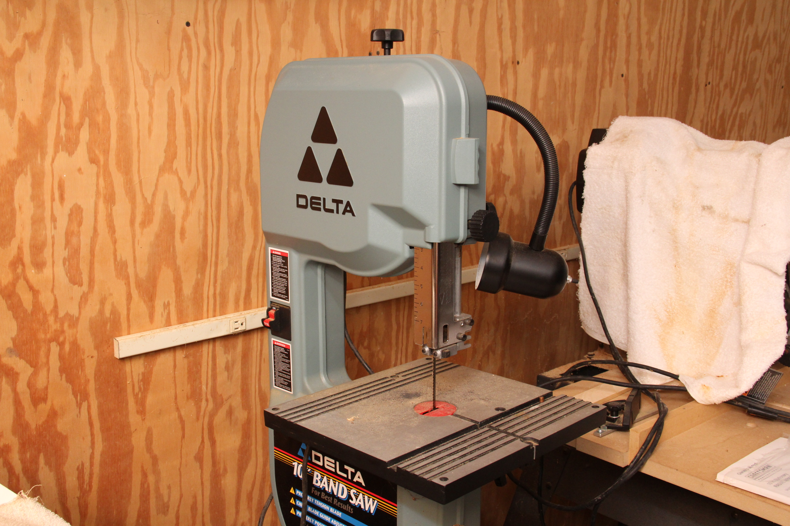 Delta 10" Band Saw on Stand EBTH