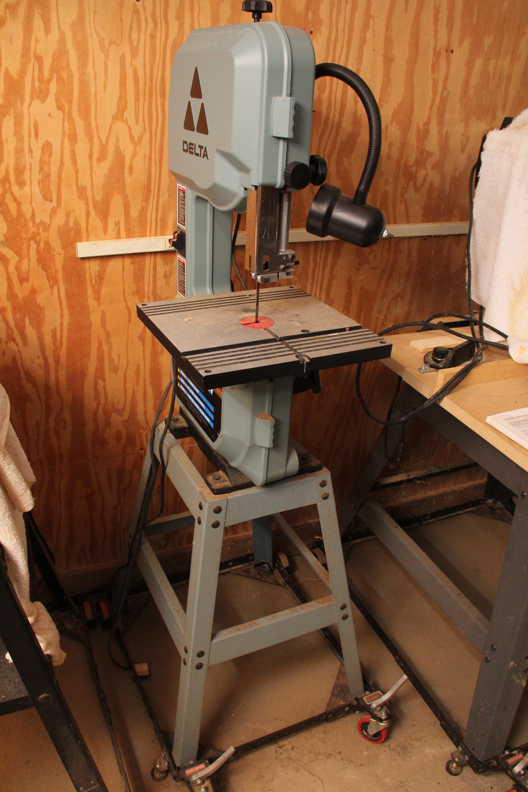 delta milwaukee band saw stand