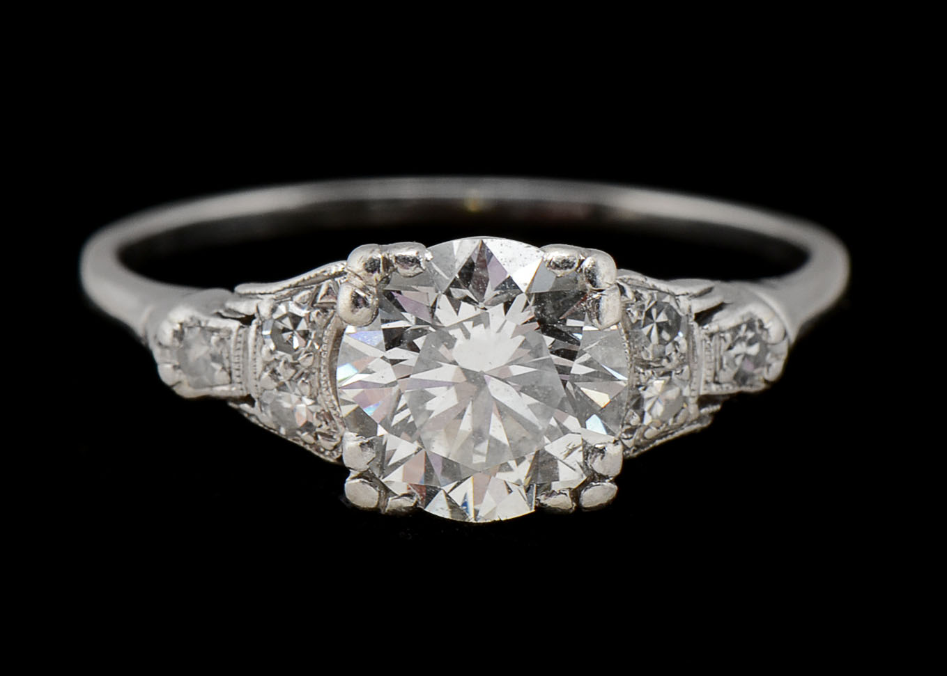 Platinum Transitional Cut Diamond Ring | EBTH