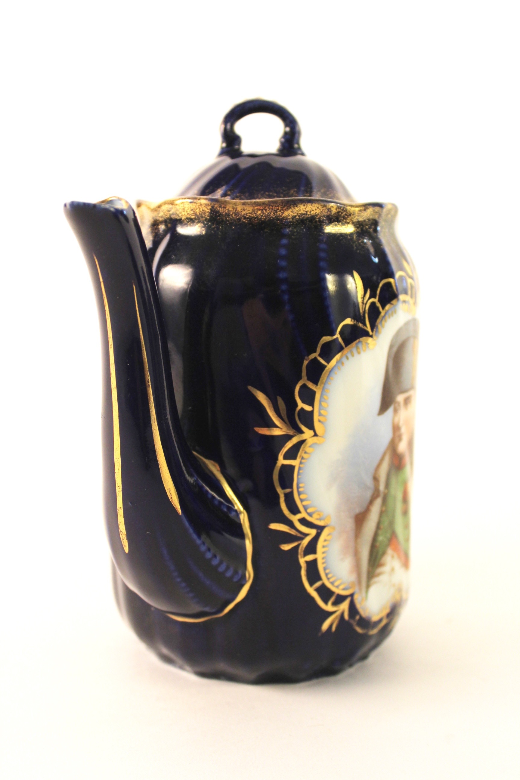 Victoria Carlsbad Napoleon Teapot and Sugar EBTH