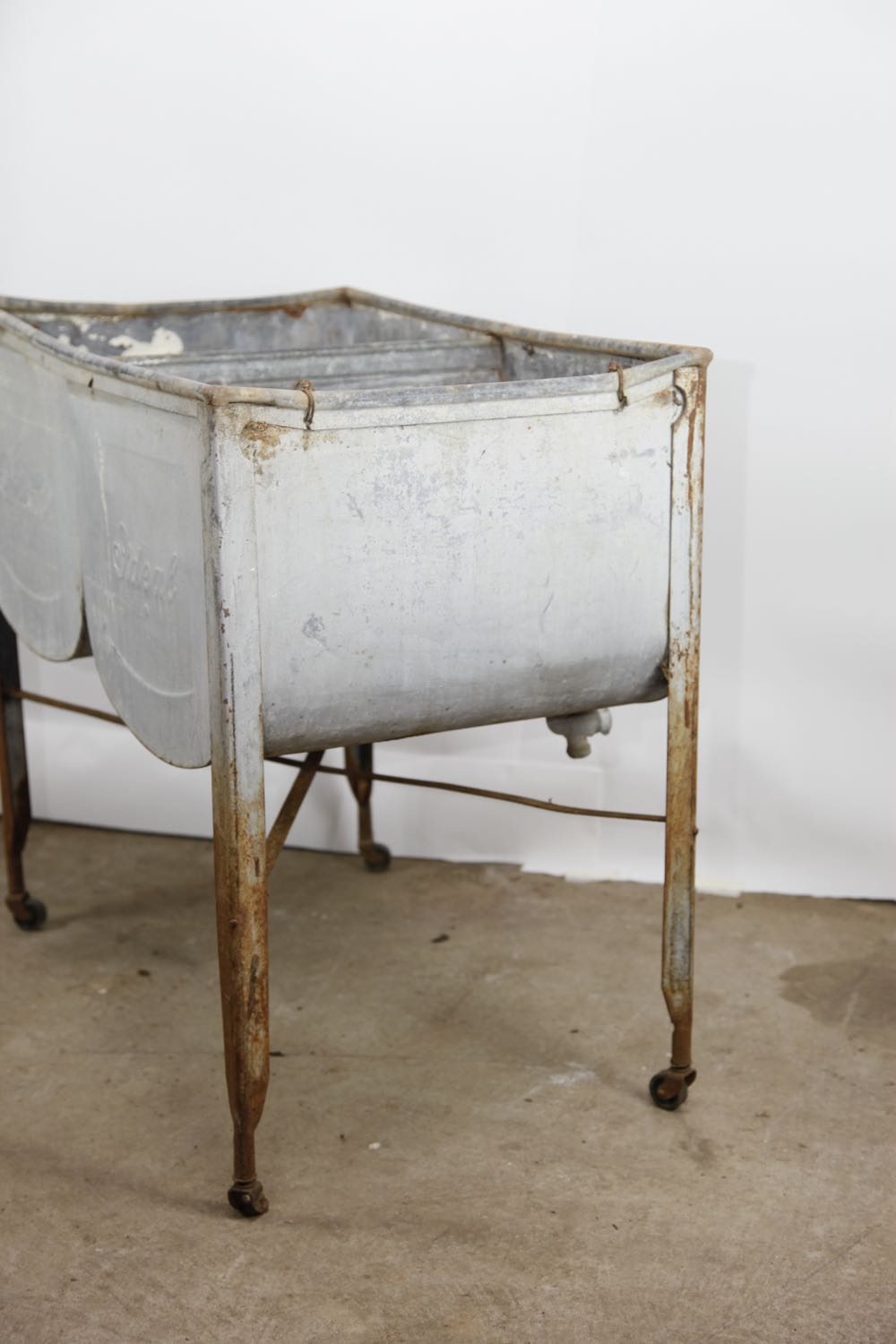 Vintage IDEAL Wash Tub EBTH