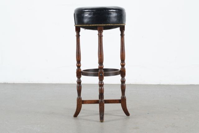 Trio of Leather Bar Stool's with Nailhead Trim | EBTH (640 x 426 Pixel)