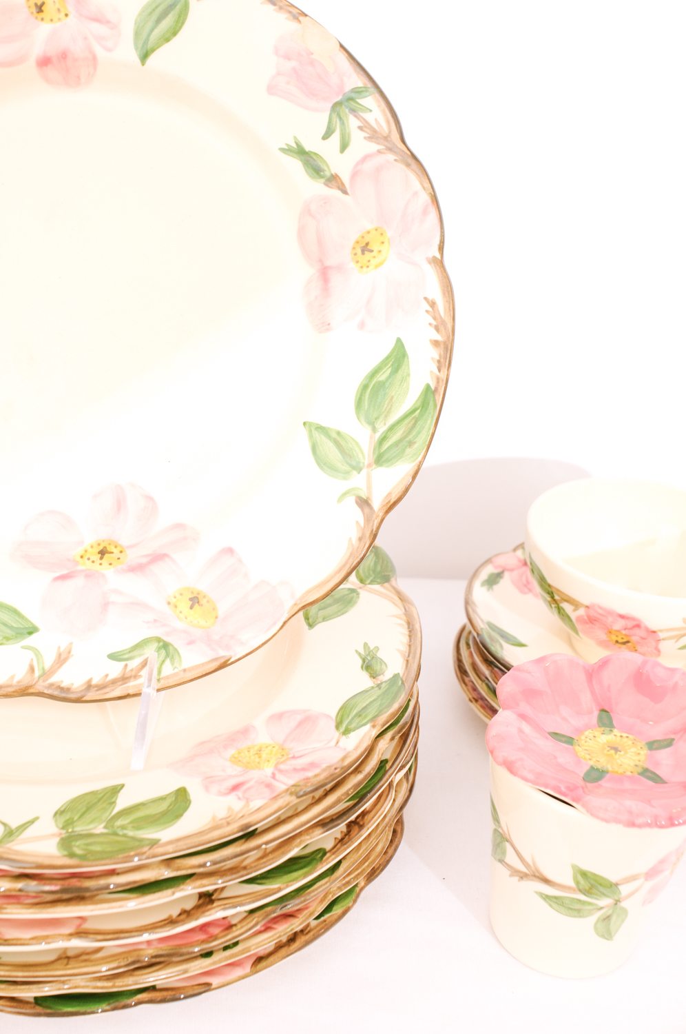 Franciscan Earthenware "Desert Rose" Dish Set EBTH