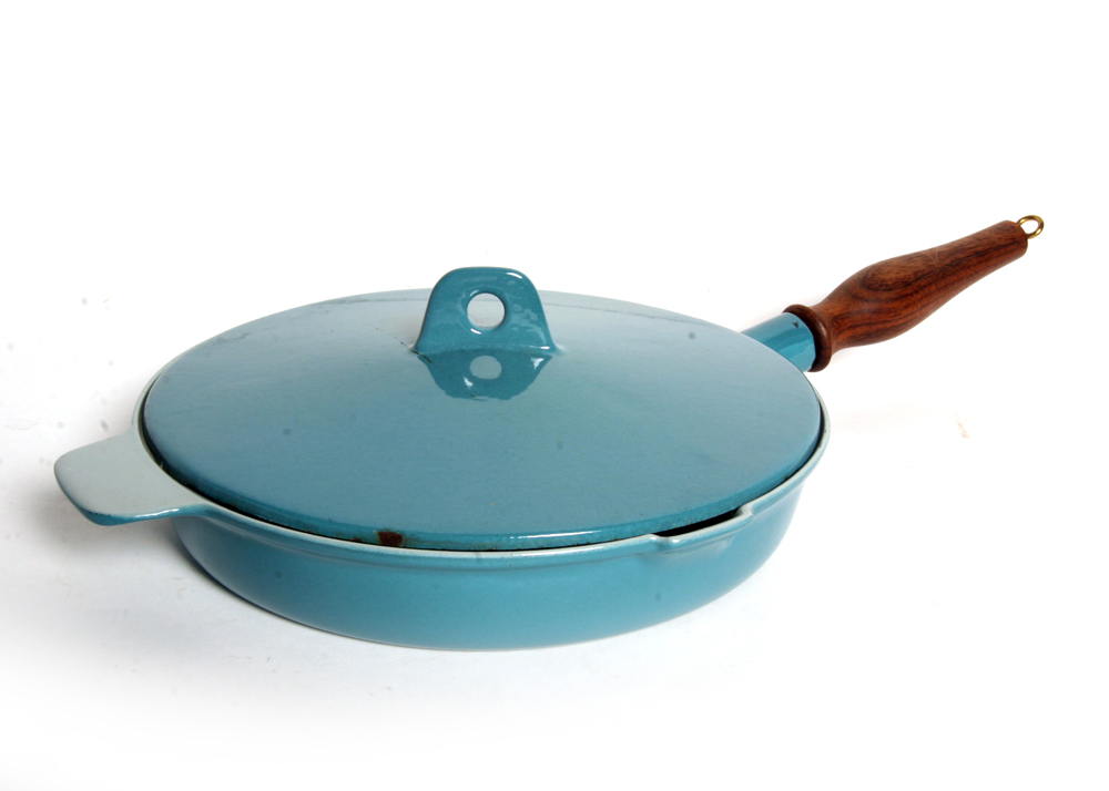 Vintage Voss Cast Iron Enamel Oven Ware EBTH