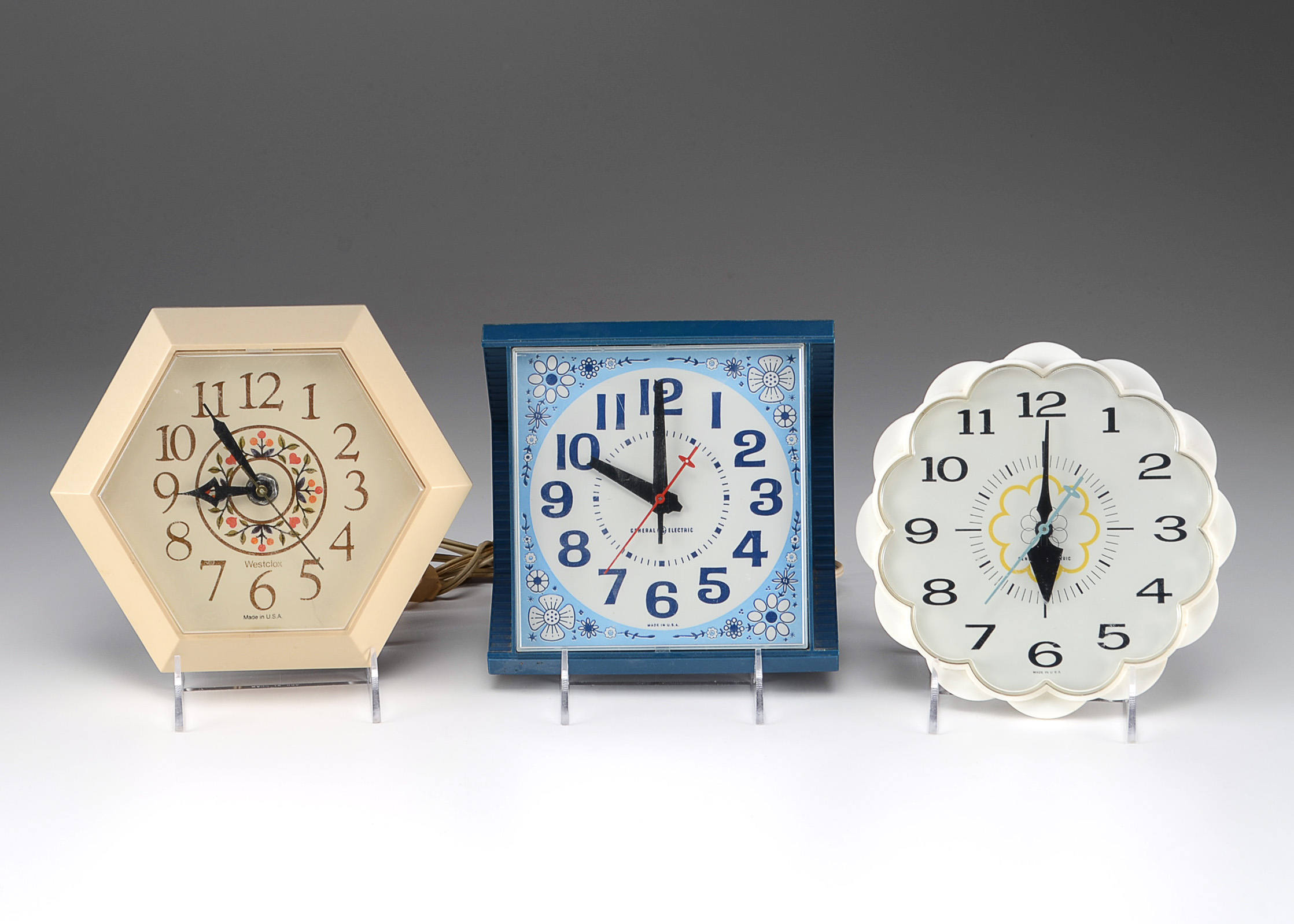 Collection of Electrical Wall Clocks EBTH