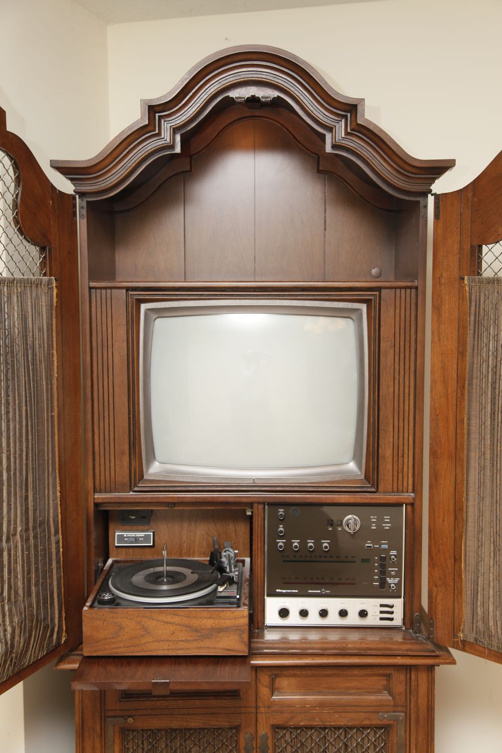 Antique Entertainment Center For Sale Perangkat Sekolah
