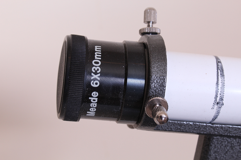 Meade MultiCoated Model 390 Telescope and Tripod EBTH