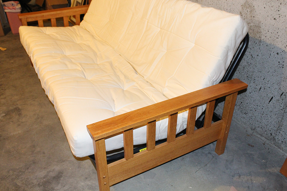 Wooden Slat Futon EBTH