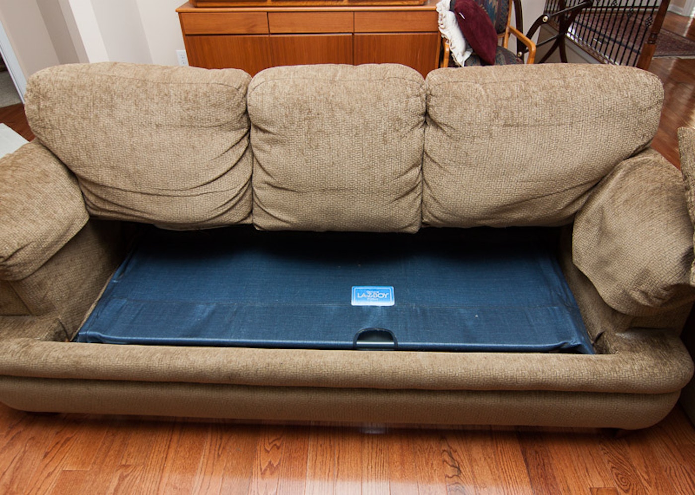 lazyboy small sofa bed