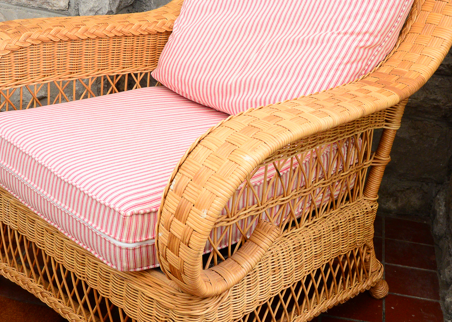 Henry Link Wicker Patio Chair and Ottoman EBTH