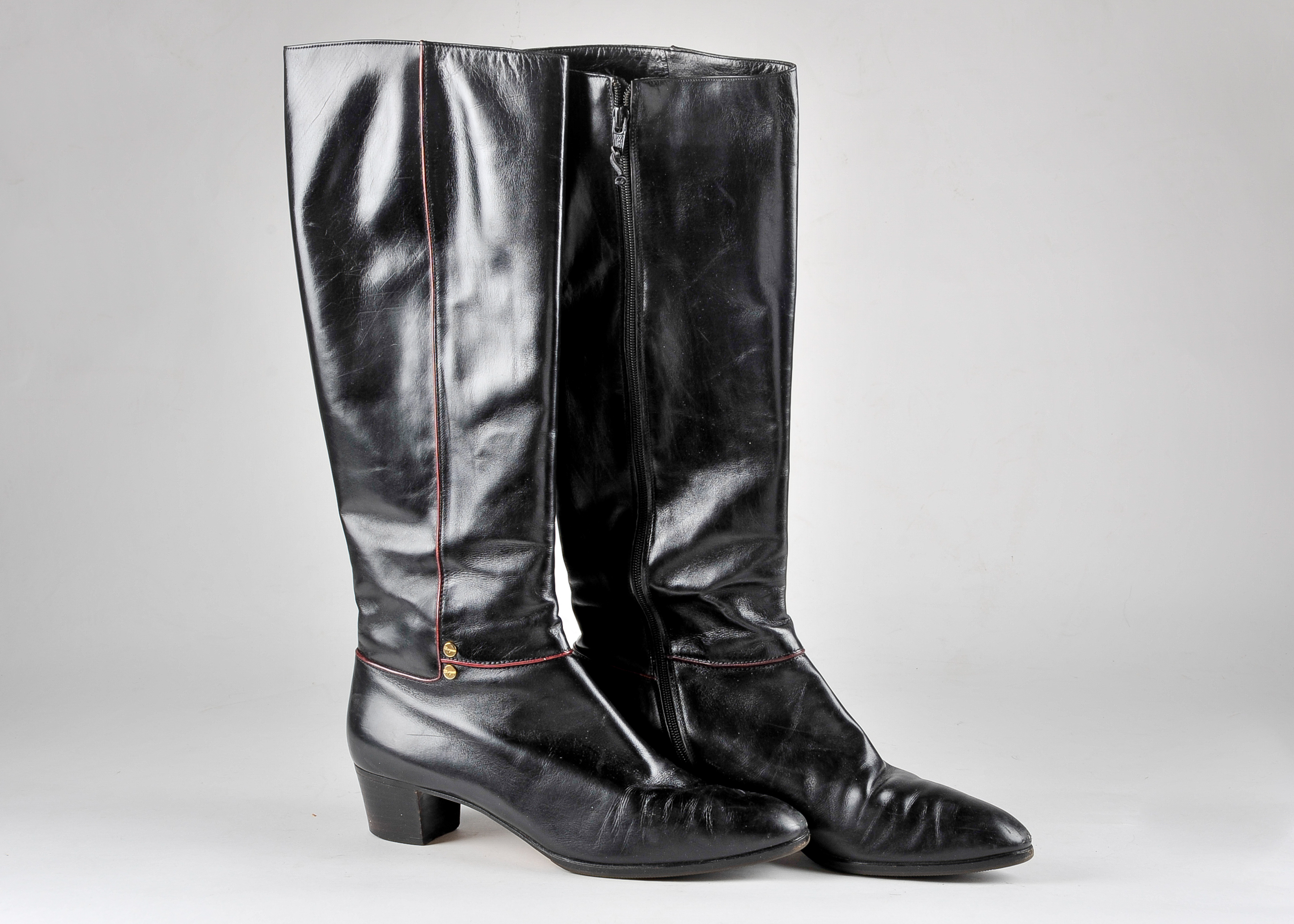 vero cuoio black leather boots