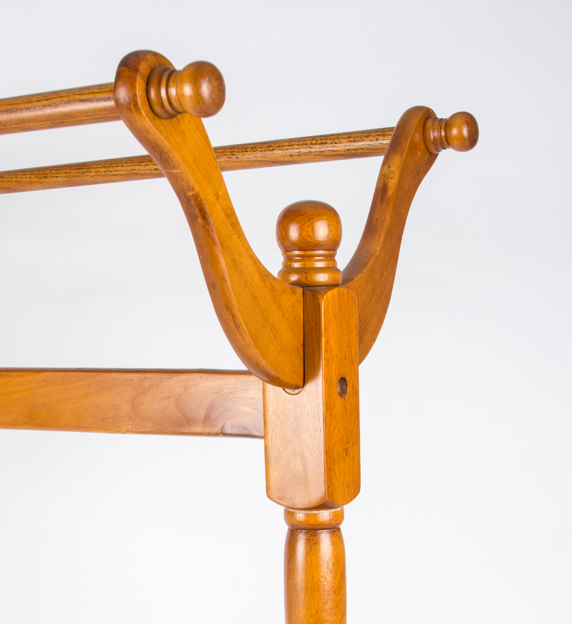 Wooden Quilt Rack EBTH