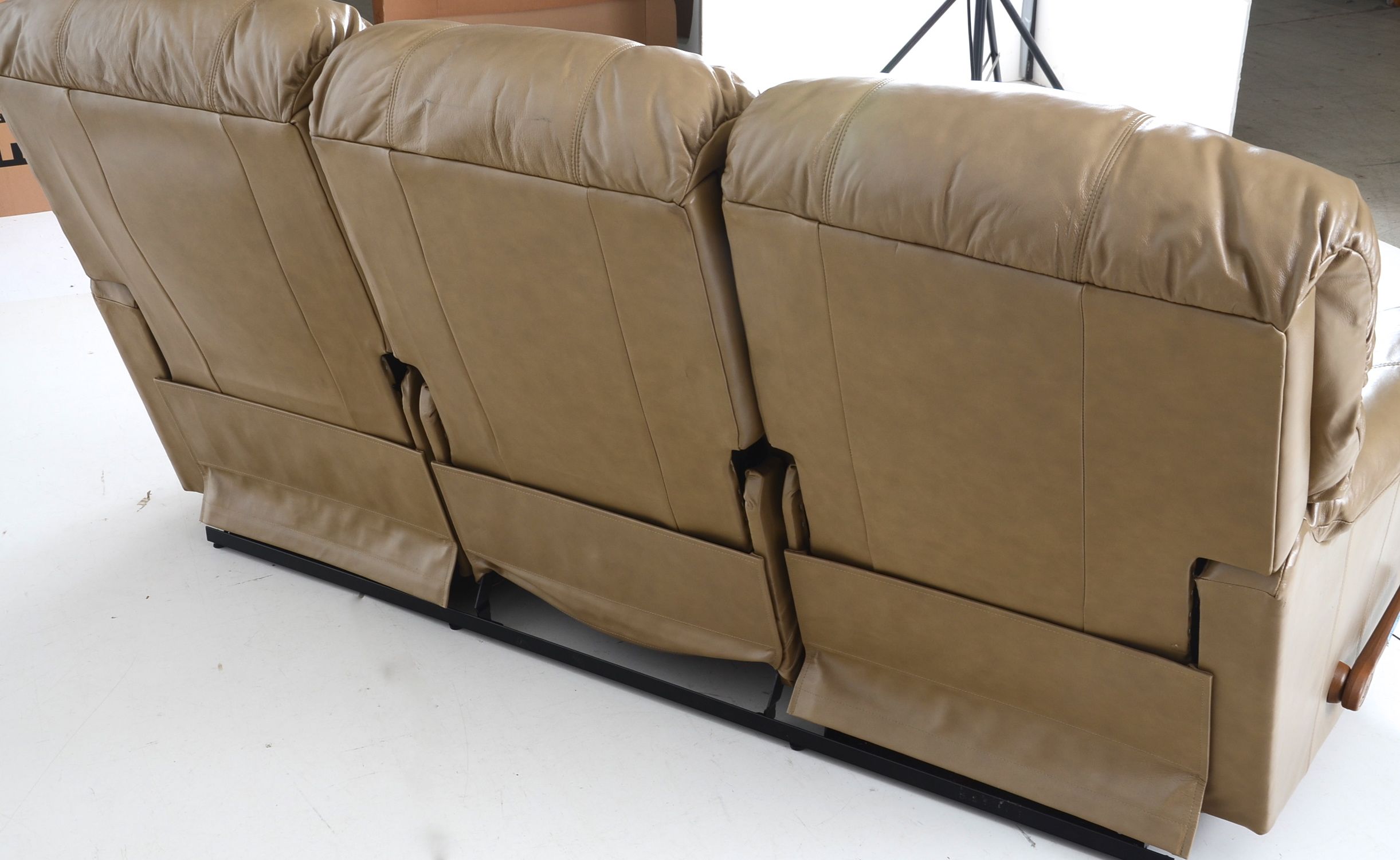 Light Brown Vinyl Reclining Sofa EBTH