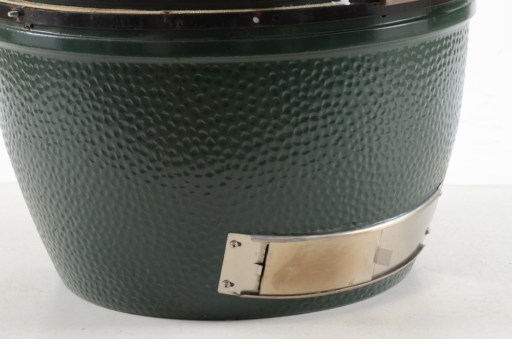 Big Green Egg Ceramic Cooker EBTH