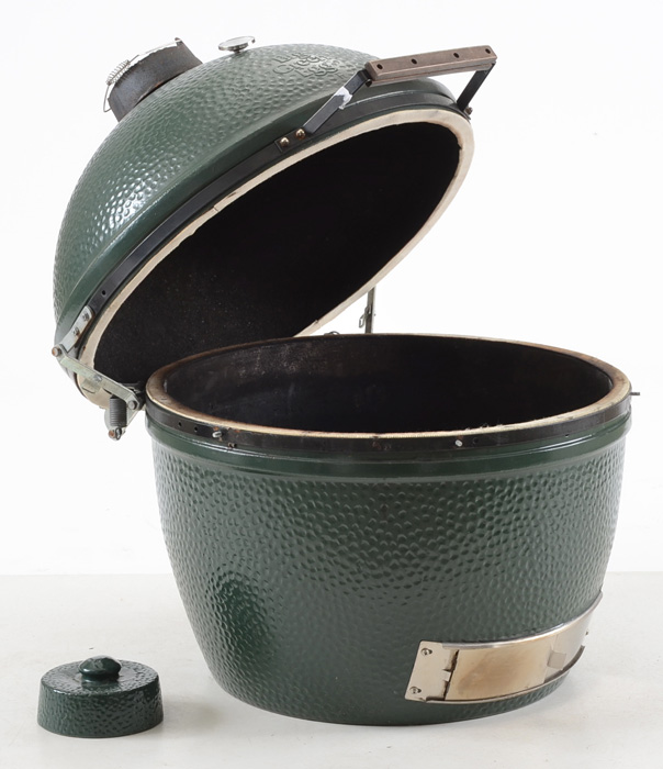 Big Green Egg Ceramic Cooker EBTH