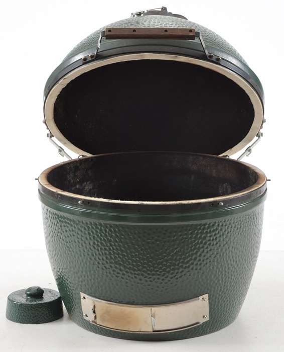 Big Green Egg Ceramic Cooker EBTH