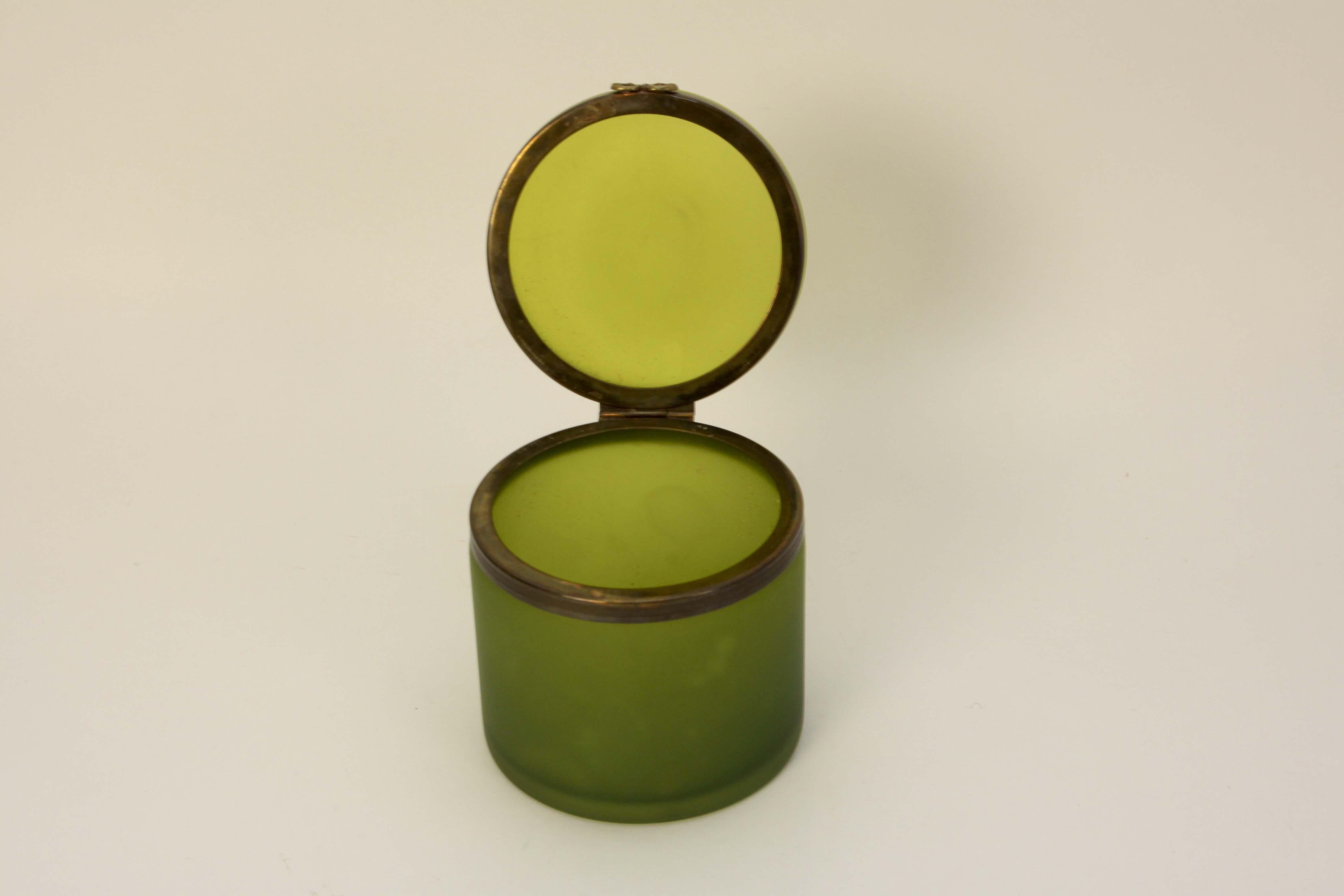 Mid Century Murano Green Opaline Hinged Dresser Box EBTH