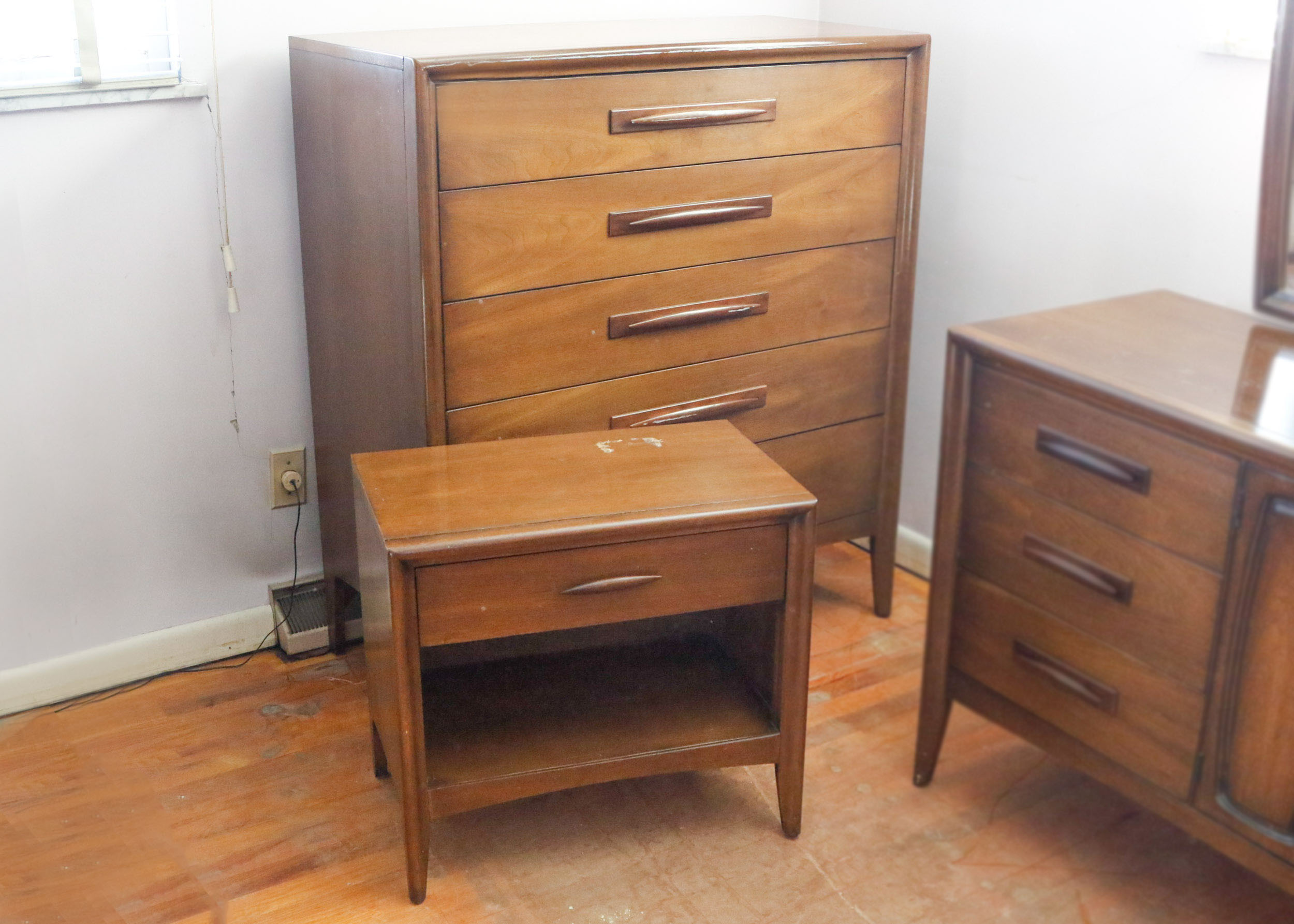 Broyhill Emphasis Collection Chest Of Drawers And Nightstand Ebth