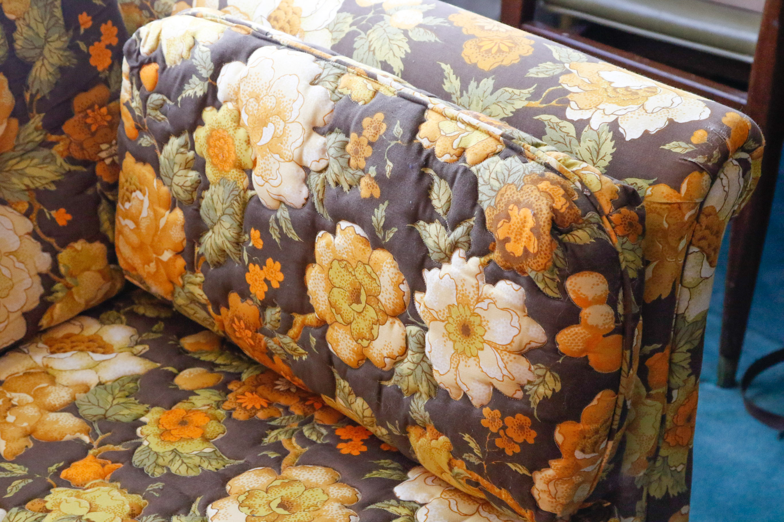 Vintage Franklin Furniture Co. Floral Upholstered Sofa EBTH