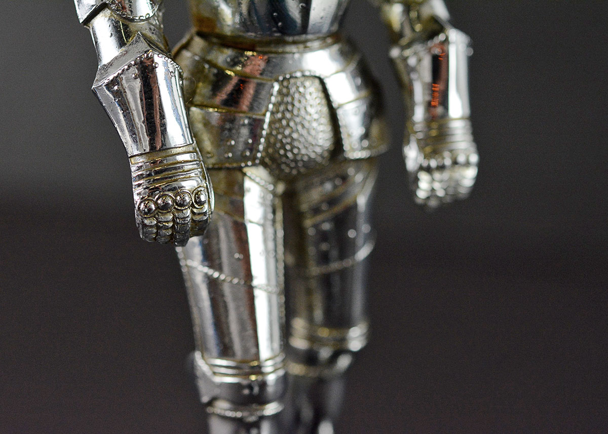 Vintage Knight in Armour Music Box and Table Lighter EBTH