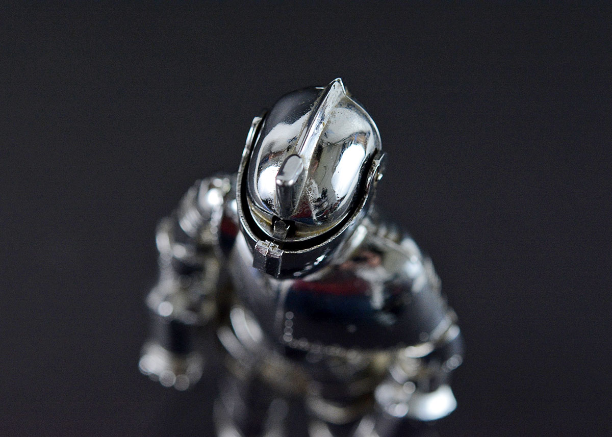 Vintage Knight in Armour Music Box and Table Lighter EBTH