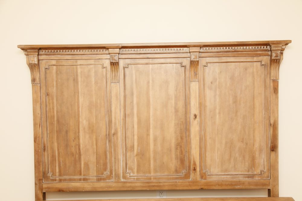 Restoration Hardware St. James Panel Bed | EBTH