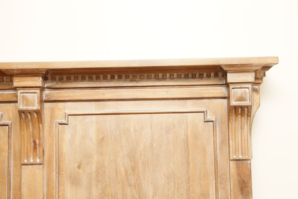 Restoration Hardware St. James Panel Bed | EBTH