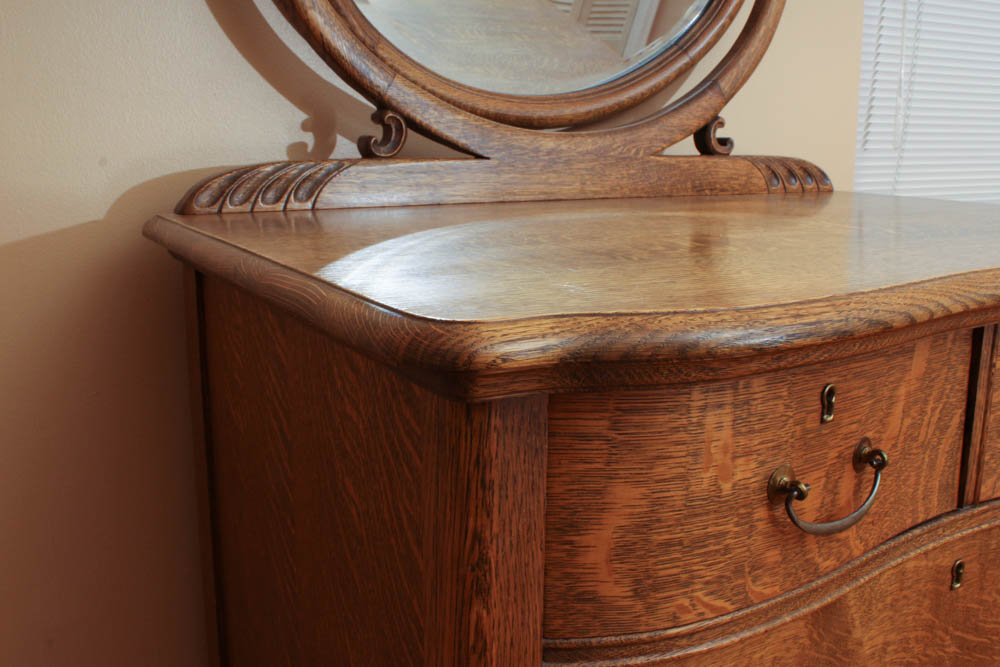 Victorian Chest of Drawers with Oval Mirror EBTH