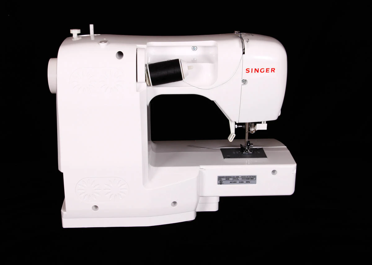 Singer Starlet Sewing Machine | EBTH