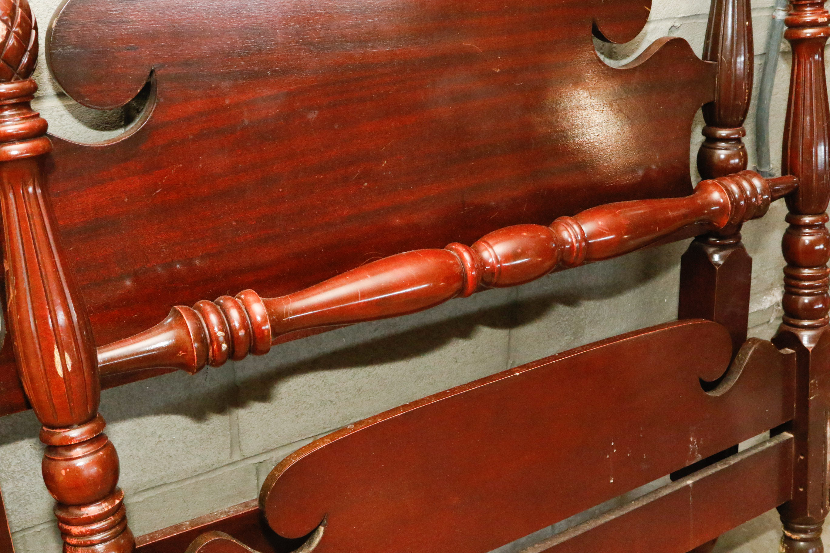 Van Stee Twin Pineapple Poster Bed EBTH