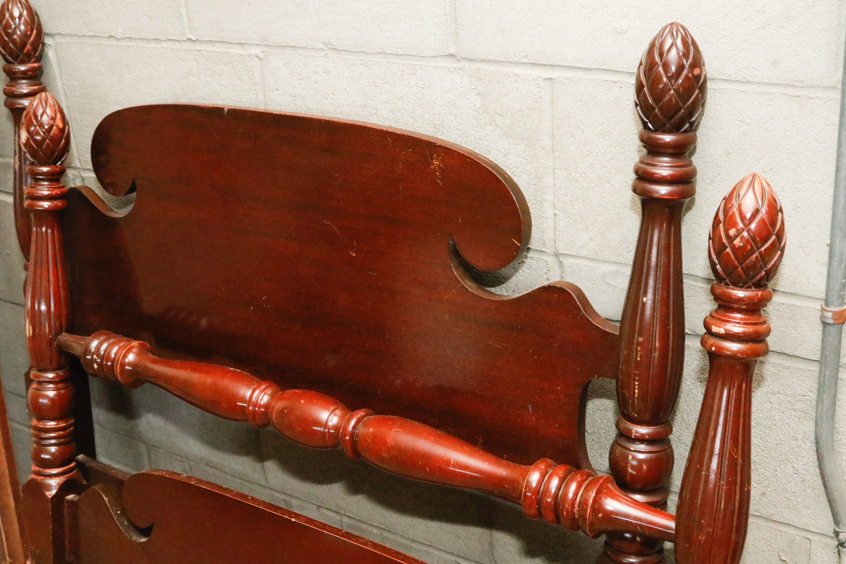 Van Stee Twin Pineapple Poster Bed EBTH