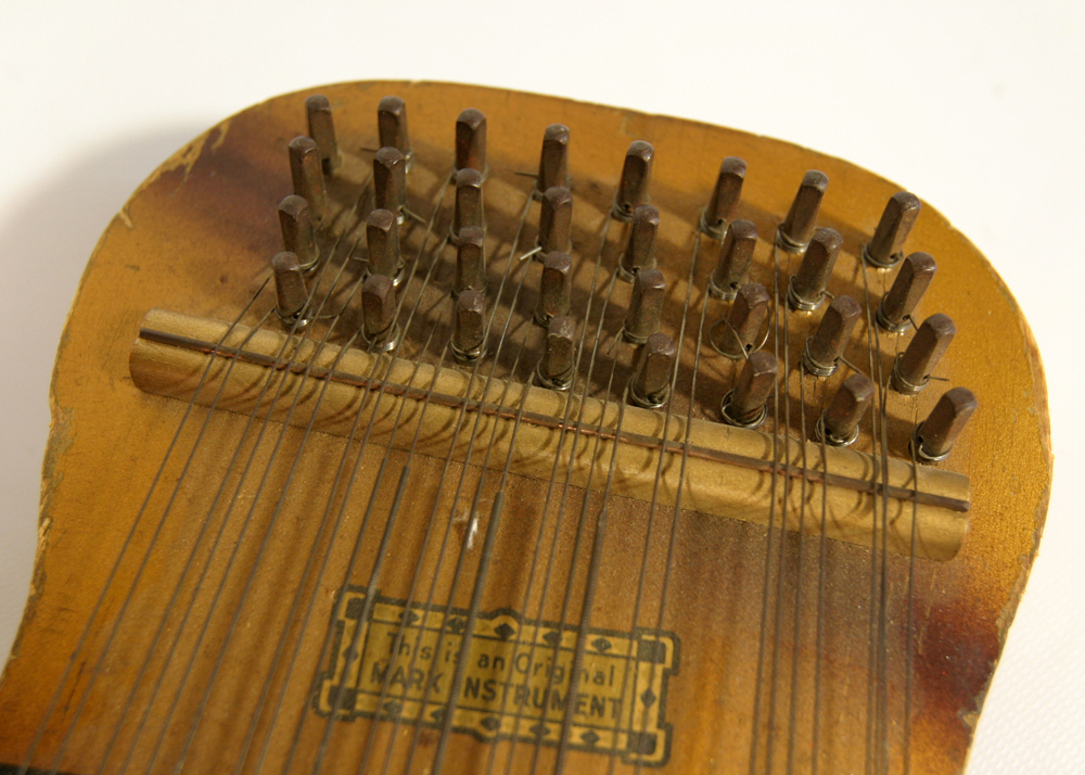 Vintage Marxochime Colony Violinuke EBTH