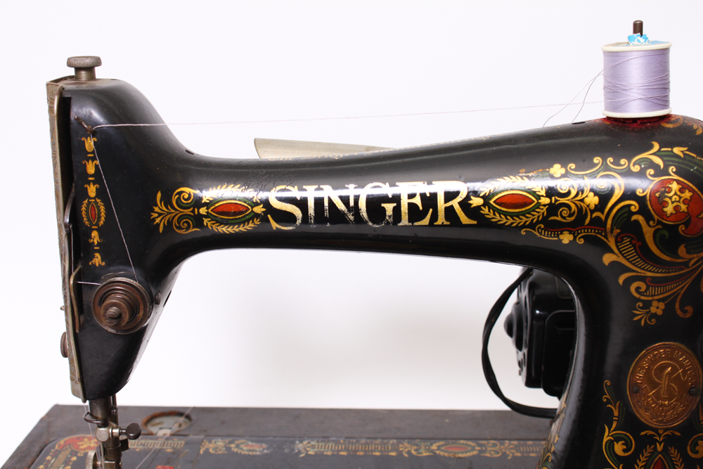 Singer Model 24 Chain Stitch Sewing Machine EBTH